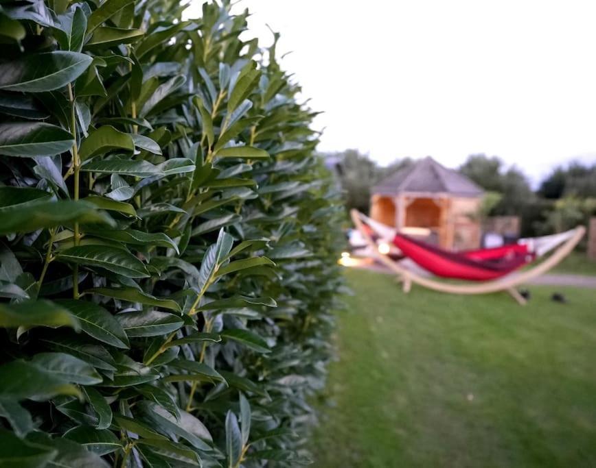 Romantic Retreat - Luxury Shepherds Hut + Hot Tub! Camborne Exteriér fotografie